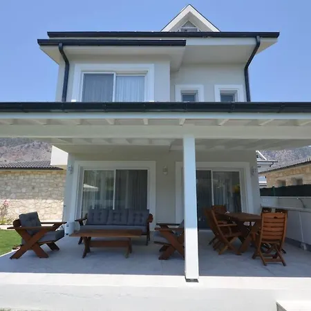 Feriehus Gocek'te Mustakil Havuzlu
