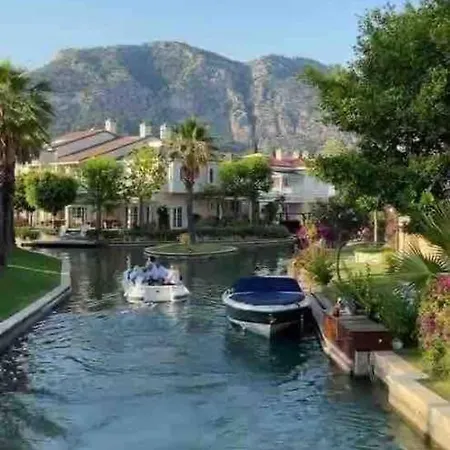 Feriehus Gocek'te Mustakil Havuzlu Fethiye