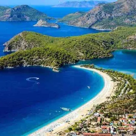 Gocek'te Mustakil Havuzlu Feriehus